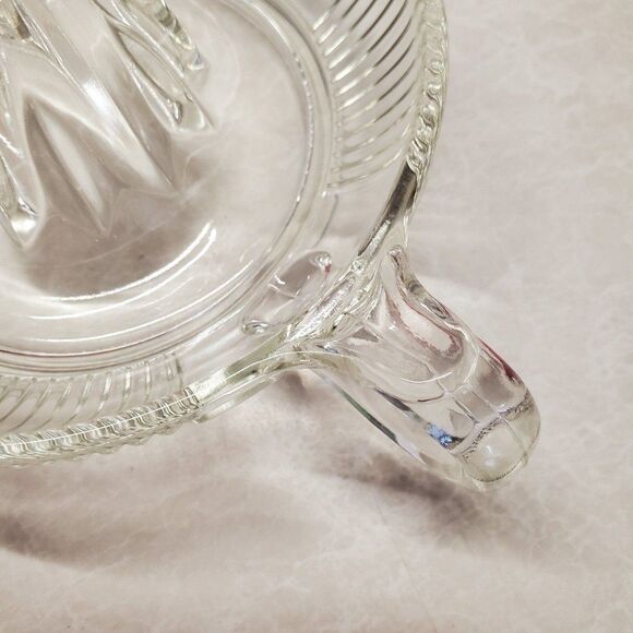 Vintage Glass Citrus Juicer Reamer With Handle & Pour Spout - Picture 7 of 7